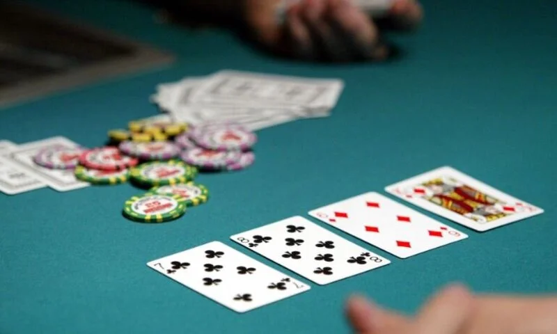 Cách chơi Poker chi tiết